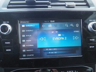 SsangYong Tivoli grand foto 14